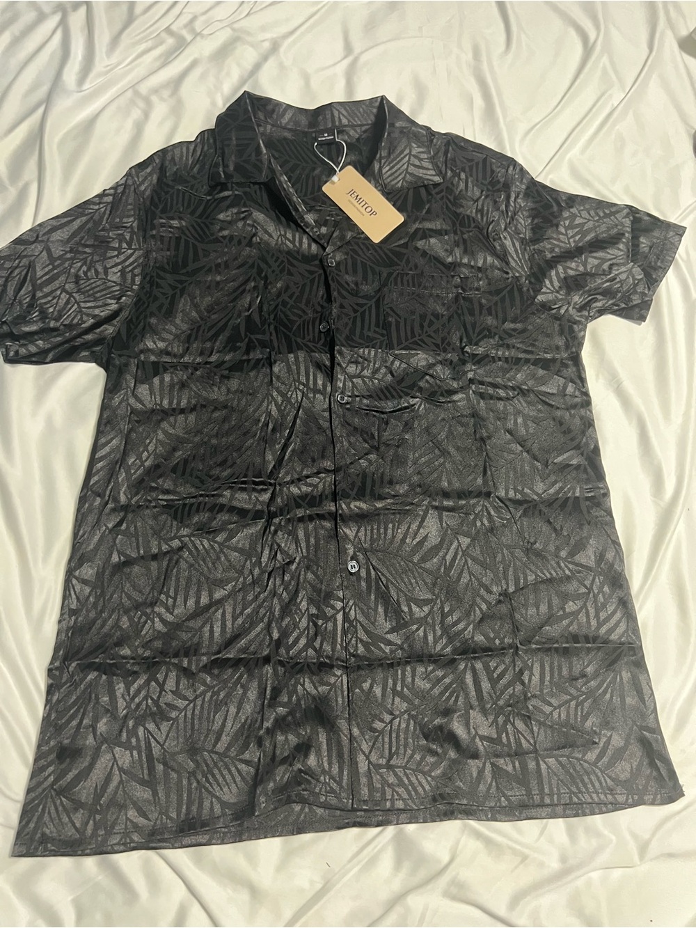 Men's Black Short-Sleeve Button-Up Shirt